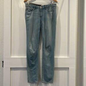 Paige Light Wash Midrise Skinny Jeans Size 28